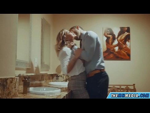 ❤️ Кад те прсата плавуша заведе у јавном тоалету ❤ Јебени видео на sr.pornma-com.ru ❤